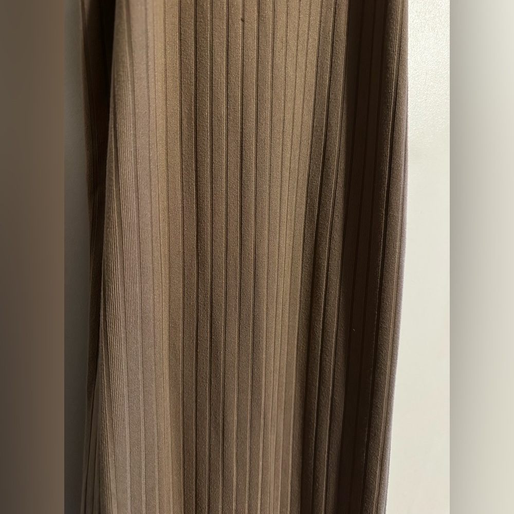 BUCKETLIST - Ribbed Midi - Picture 4 of 8